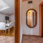 Apartmán 2 Bedroom Lovely In *