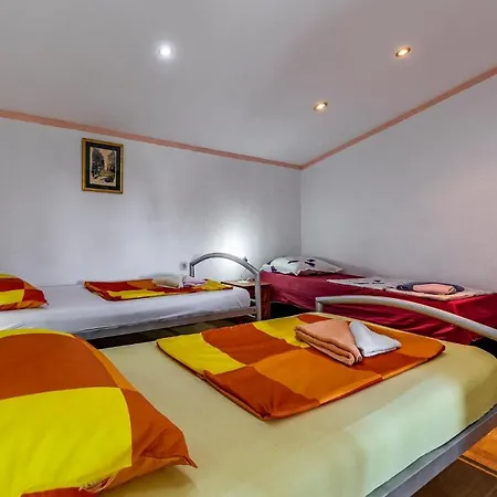 2 Bedroom Lovely In