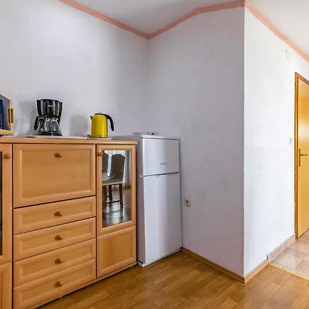 2 Bedroom Lovely In